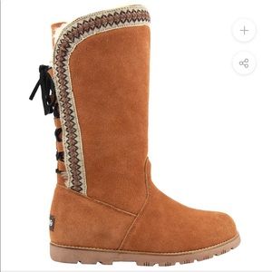 New 📦 Lamo fur lined boot